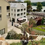 Premium Loft By Castle&danube River Old Town Free Parking Apartmán *