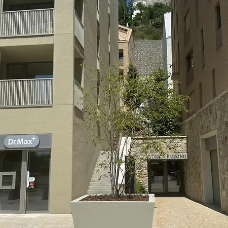 Brand New Chic & Luxurious Flat By Castle Parking Free Bratislava