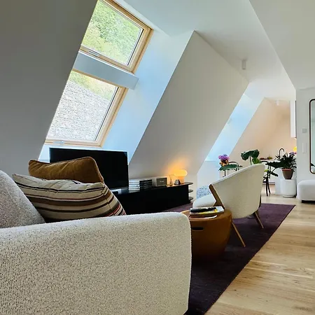 Brand New Chic & Luxurious Flat By Castle Parking Free *